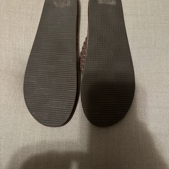 NWOT Rainbow braided sandal - Picture 2 of 3